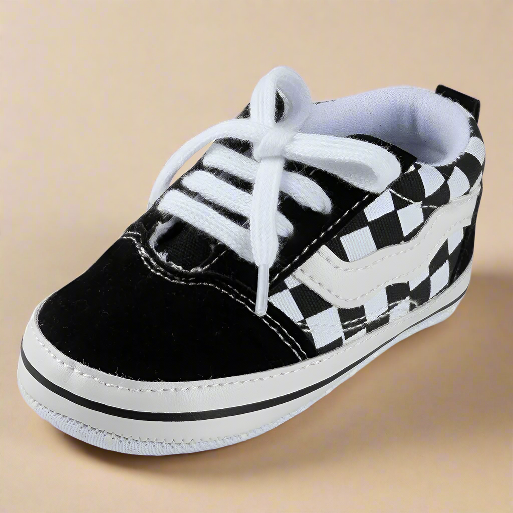 LittleTrend – Urocze i bezpieczne – trampki dla niemowląt