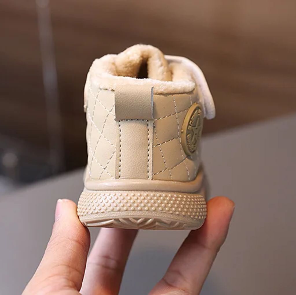 WarmWalk – Wygodne i modne – dziecięce buty zimowe z pluszową wyściółką
