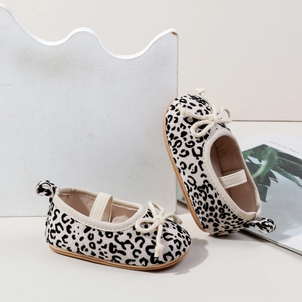 TinyStyle – Urocze i eleganckie – buciki dla dziewczynek w panterkę