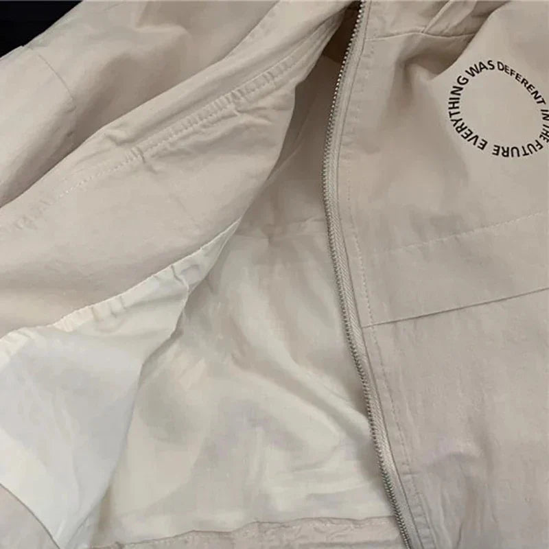 Mini Fashion – Odporna na warunki atmosferyczne i lekka – kurtka wiatrówka z kapturem