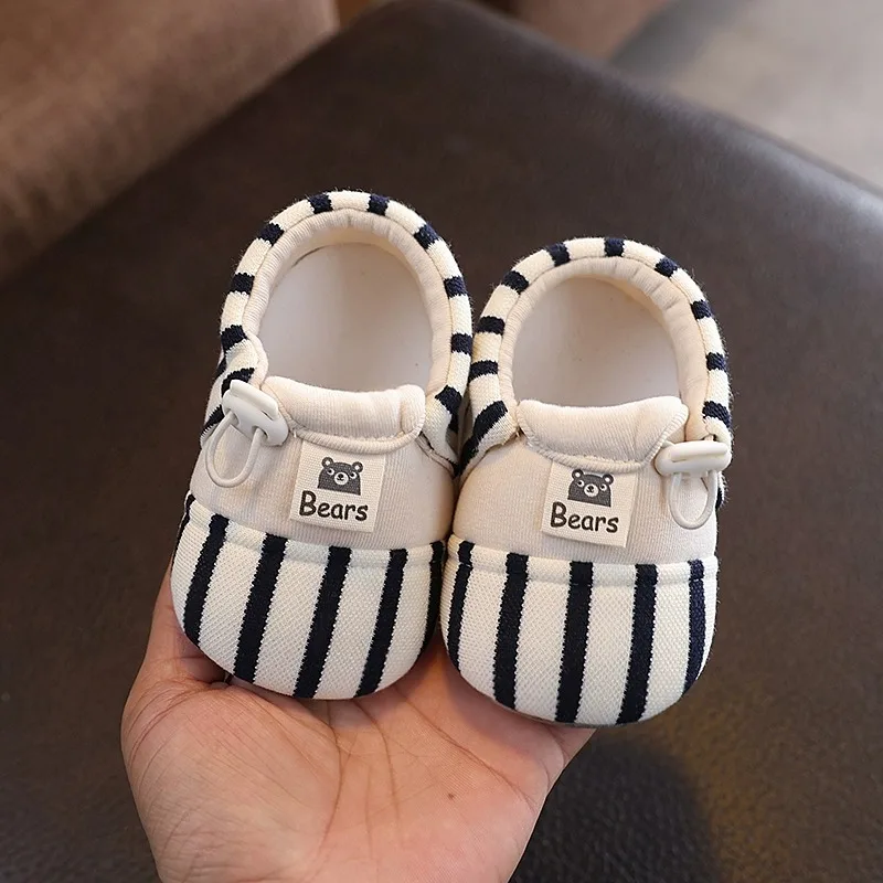 TinyToes – Miękkie i ciepłe – pierwsze buciki dla niemowląt w paski