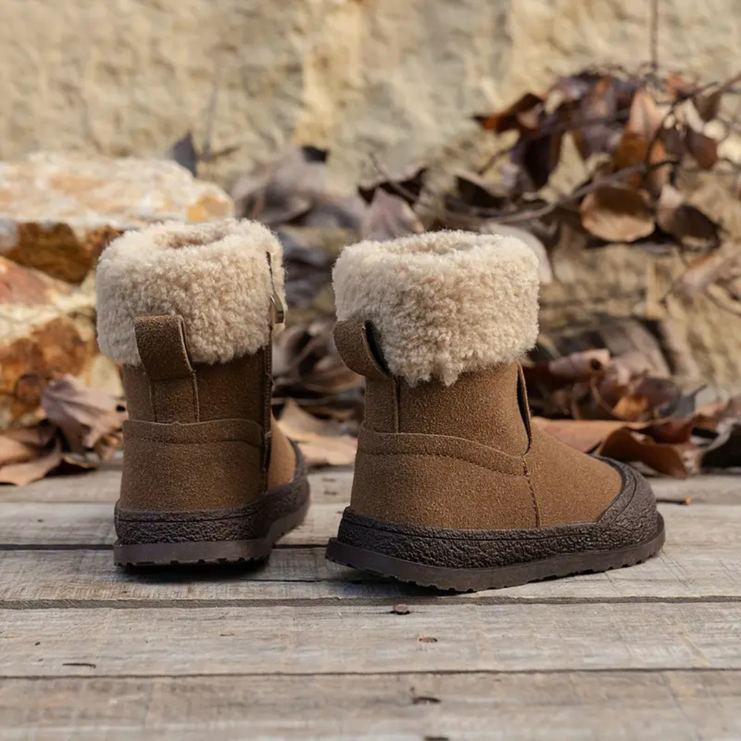 FrostyStep – Ciepłe i bezpieczne – dziecięce buty zimowe z polarem