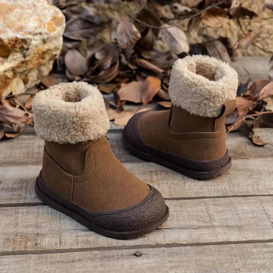 FrostyStep – Ciepłe i bezpieczne – dziecięce buty zimowe z polarem