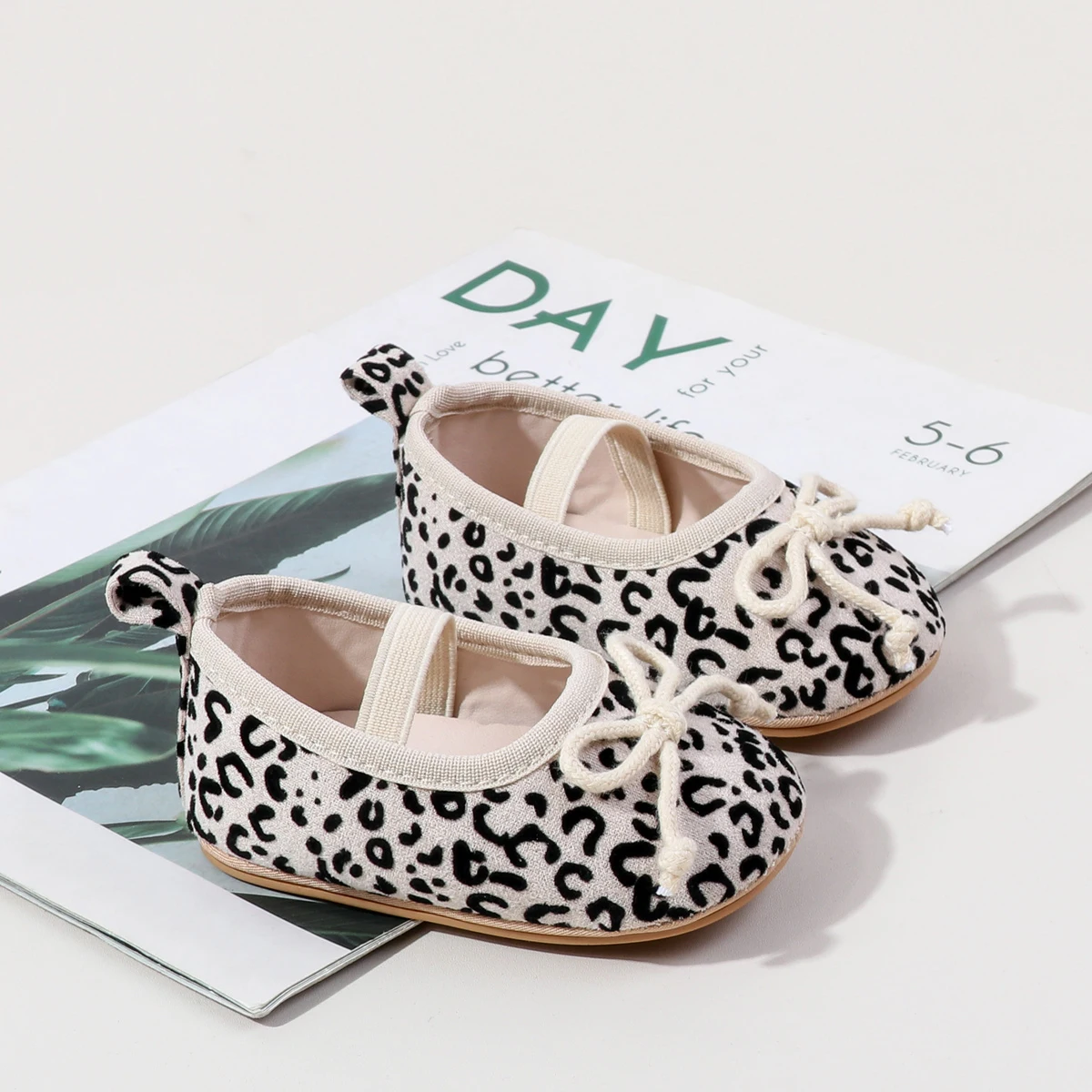 TinyStyle – Urocze i eleganckie – buciki dla dziewczynek w panterkę