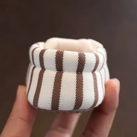 Thumbnail for TinyToes – Miękkie i ciepłe – pierwsze buciki dla niemowląt w paski