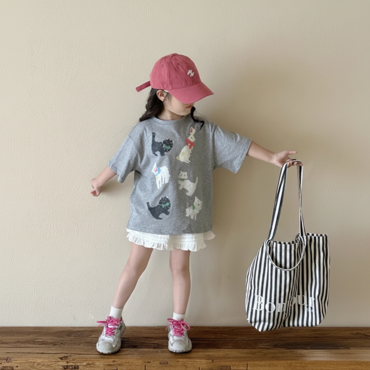 CatFun – Styl swobodny i figlarny – koszulka oversize z nadrukiem kotów