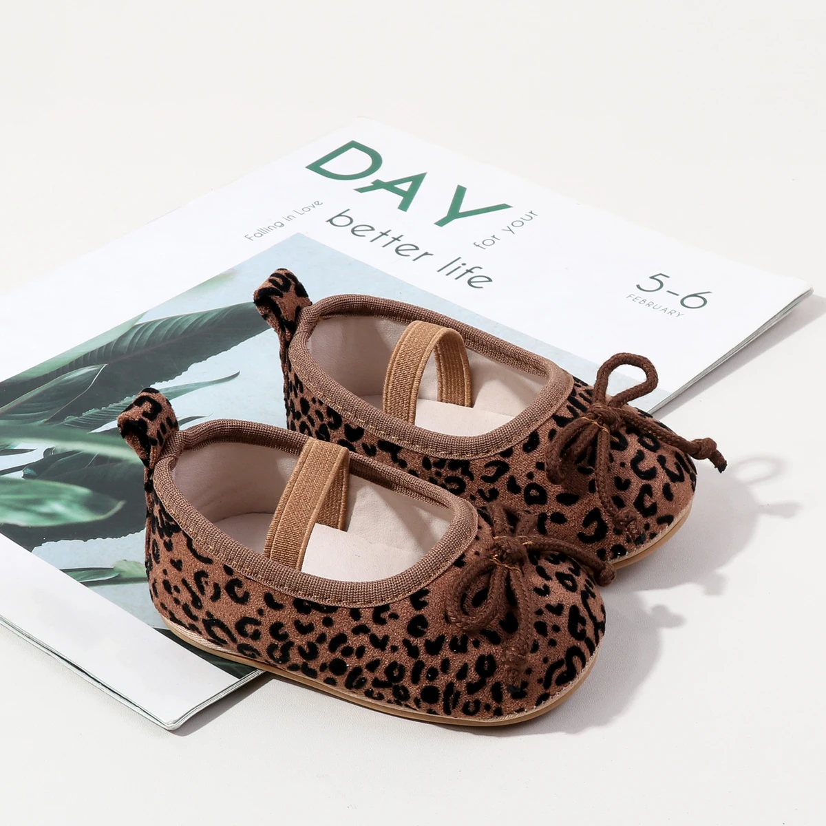 TinyStyle – Urocze i eleganckie – buciki dla dziewczynek w panterkę