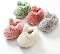Thumbnail for SnuggleBunny – Ciepłe i bezpieczne – antypoślizgowe kapcie Bunny