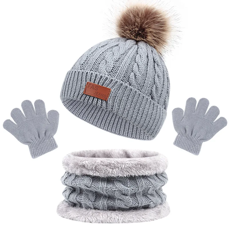 CozyPom – Ciepły i Miękki - Zimowy zestaw z Czapą, Szalikiem i Rękawiczkami