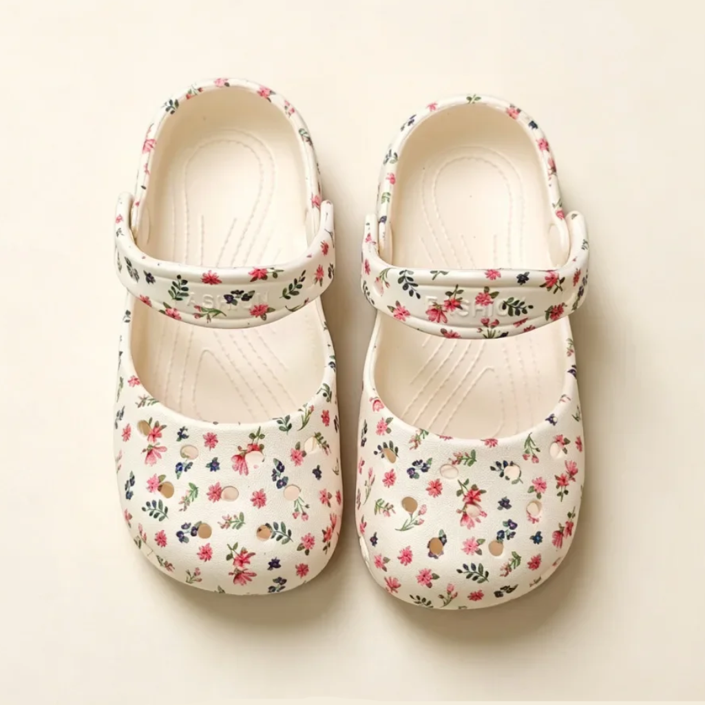 FlowerFeet – Eleganckie i wygodne – sandały w kwiaty