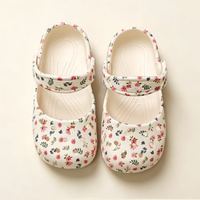 Thumbnail for FlowerFeet – Eleganckie i wygodne – sandały w kwiaty