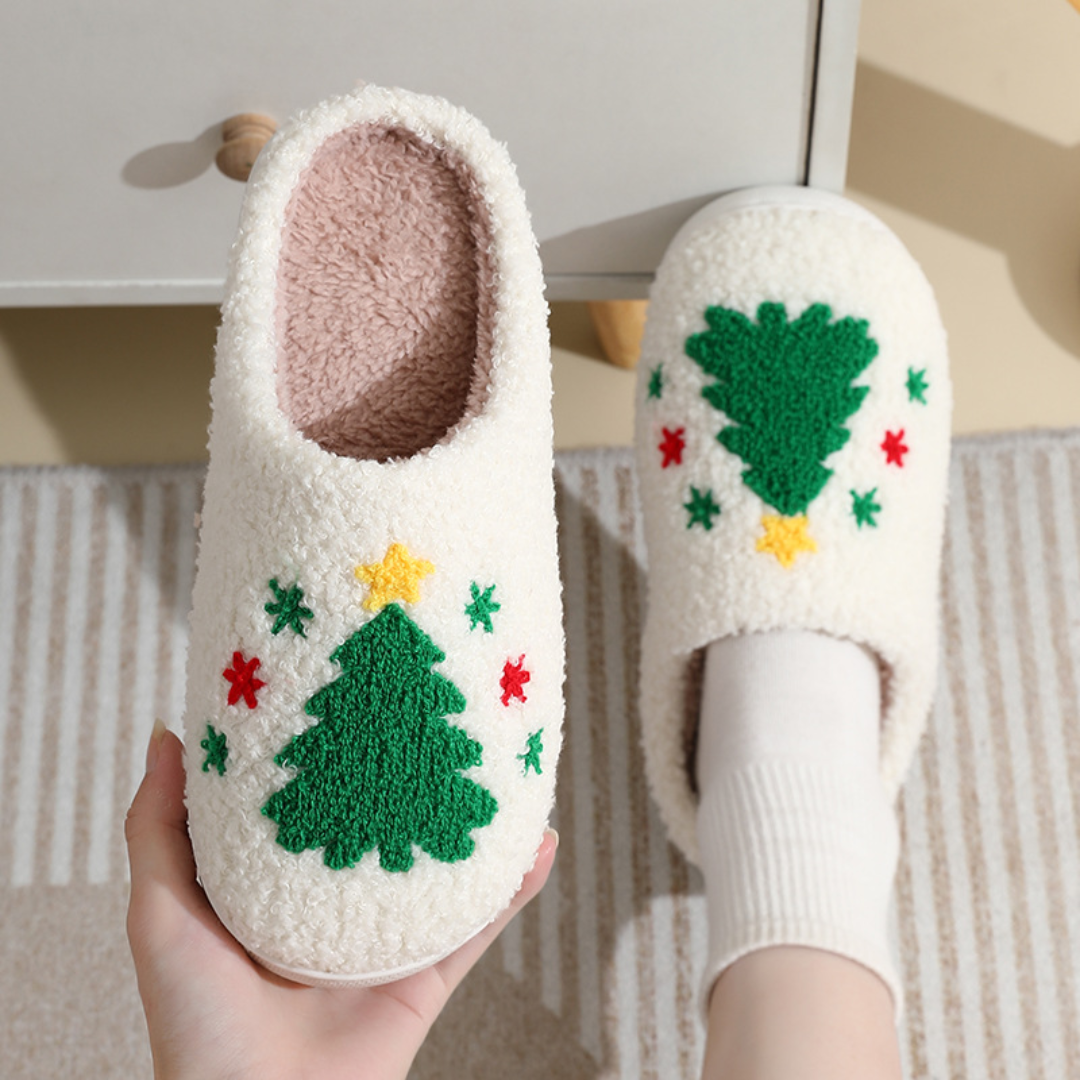Northern Lights Kids - Ciepło i świątecznie - Pluszowe wzorzyste kapcie świąteczne