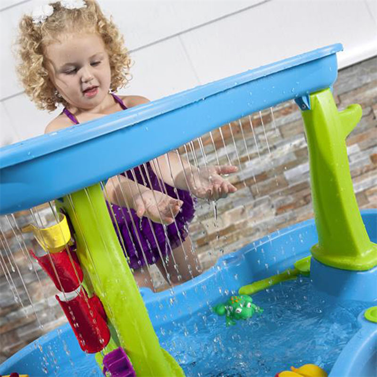 AquaKind – Rozwój poprzez zabawę – stół wodny dla małych dzieci