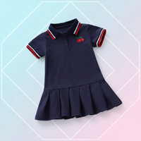Thumbnail for PetitJoy – Wygodna i stylowa – sukienka polo z nadrukiem wiśni