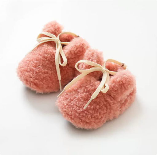 SnuggleBunny – Ciepłe i bezpieczne – antypoślizgowe kapcie Bunny