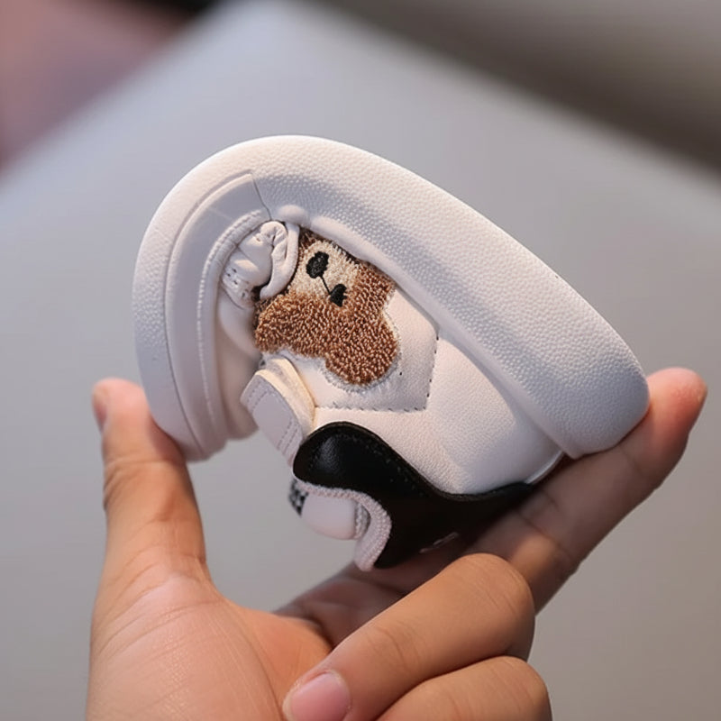 Bear Sneakers – Wygodne i urocze – dziecięce trampki z motywem misia