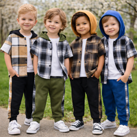 Thumbnail for Boys Checkered Outfit – Modny i wygodny – zestaw dziecięcy w kratkę