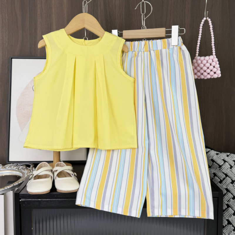 Sleeveless Tops & Pants – Delikatny i stylowy – letni zestaw odzieży dziecięcej