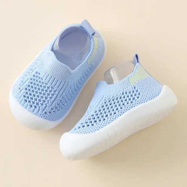 HappyFeet Comfy™ - Antypoślizgowe buciki - Trampki dziecięce