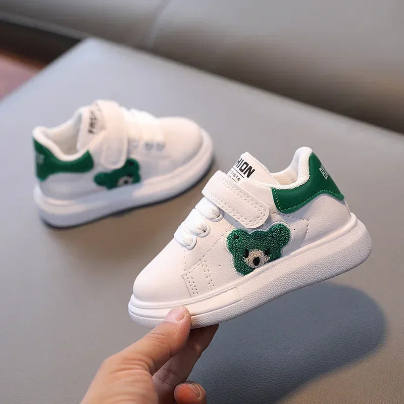 Bear Sneakers – Wygodne i urocze – dziecięce trampki z motywem misia