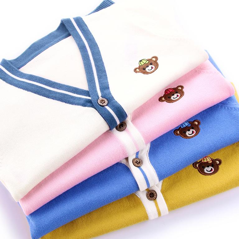 CozziWear – Ciepły i modny – sweter z dzianiny z motywem misiów