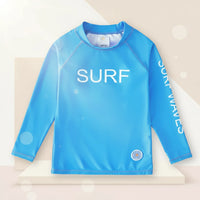 Thumbnail for SunShield – Ochronna i elastyczna – dziecięca koszulka surfingowa z długimi rękawami i filtrem UPF 50+