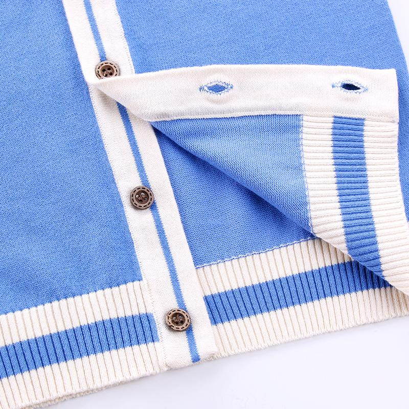 CozziWear – Ciepły i modny – sweter z dzianiny z motywem misiów