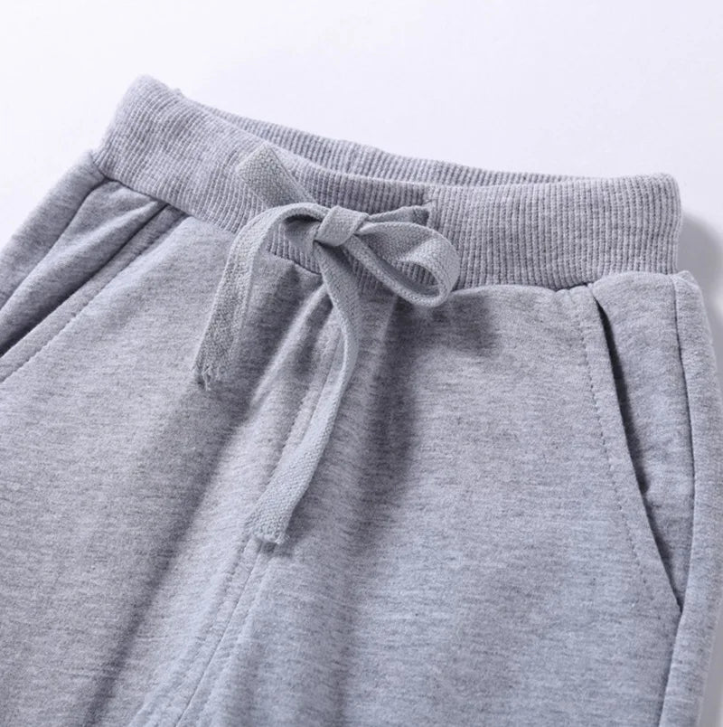 ActiveWear – Fajne i elastyczne – spodnie dresowe dla dzieci