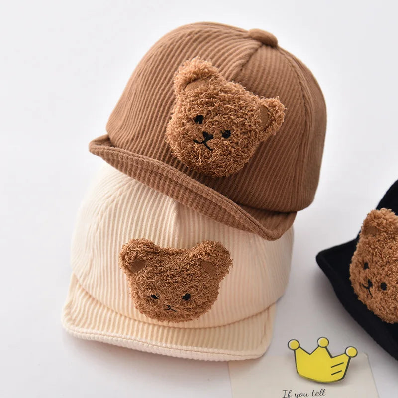 Mini Fashion - Odważny i uroczy – dziecięca czapka z sztruksu z motywem misia