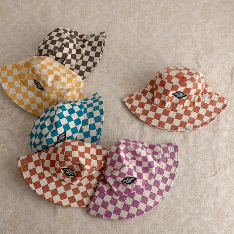Bucket Hat – Uroczy i chroniący – dziecięcy kapelusz w kratkę
