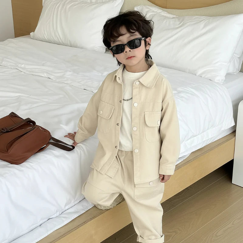 Boys Fashion – Modny i wygodny – zestaw cargo dla chłopców