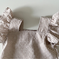 Thumbnail for Girls Ruffle Tee – Lekki i uroczy – zestaw ubrań dla dzieci