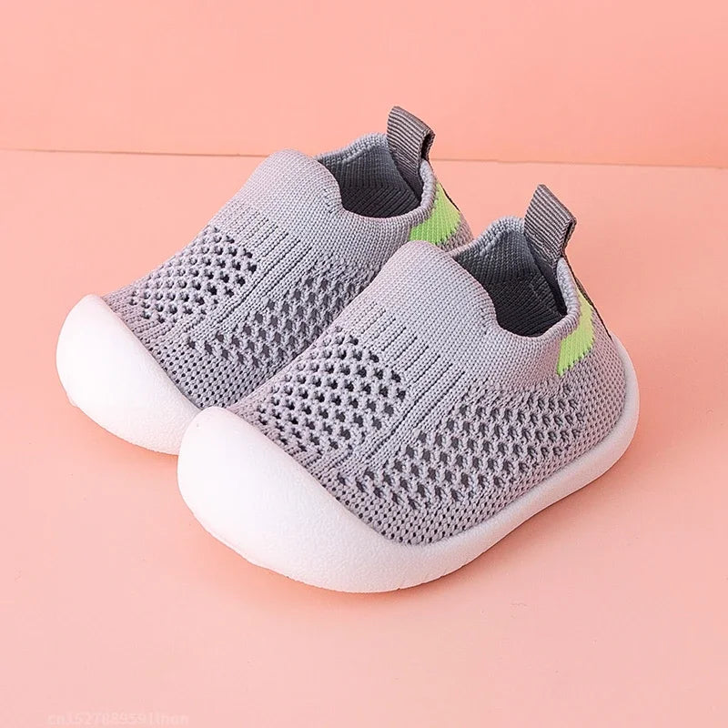 HappyFeet Comfy™ - Antypoślizgowe buciki - Trampki dziecięce